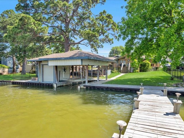 115 Harbor Addition Drive, Livingston, TX 77351