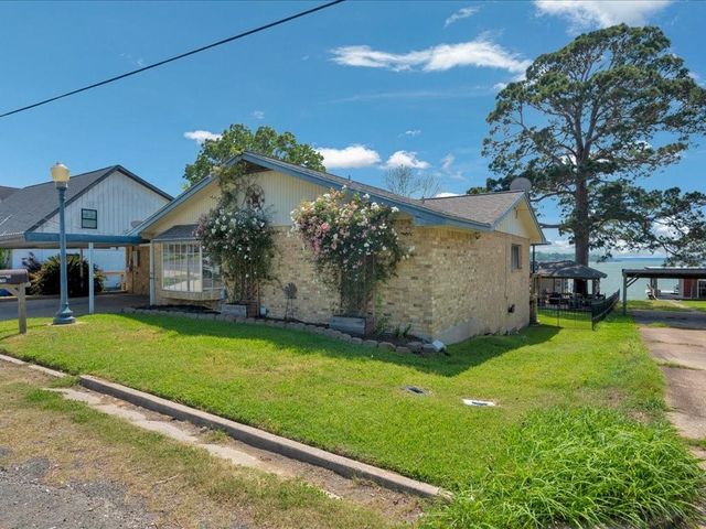 115 Harbor Addition Drive, Livingston, TX 77351