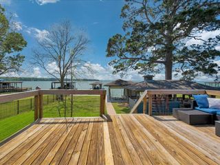 115 Harbor Addition Drive, Livingston, TX 77351