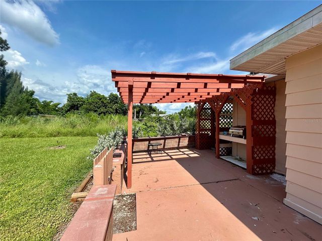 1742 MANGOE ST, Punta Gorda, FL 33980