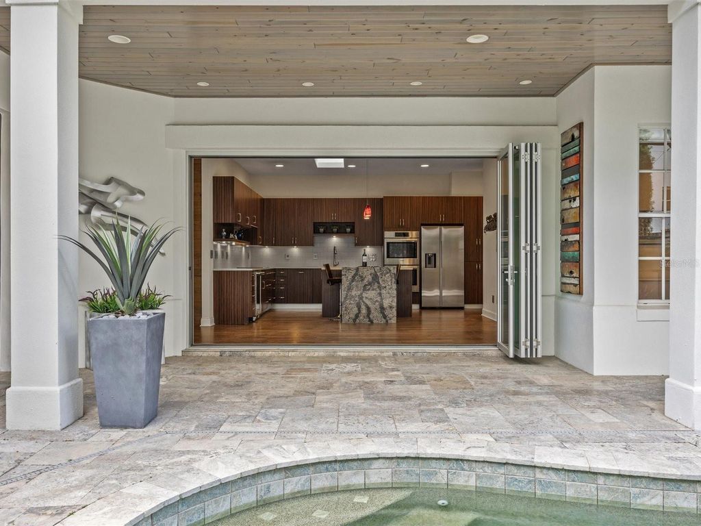 Image 11 of property listing at 9744 COVENT GARDEN DRIVE, Orlando, FL 32827