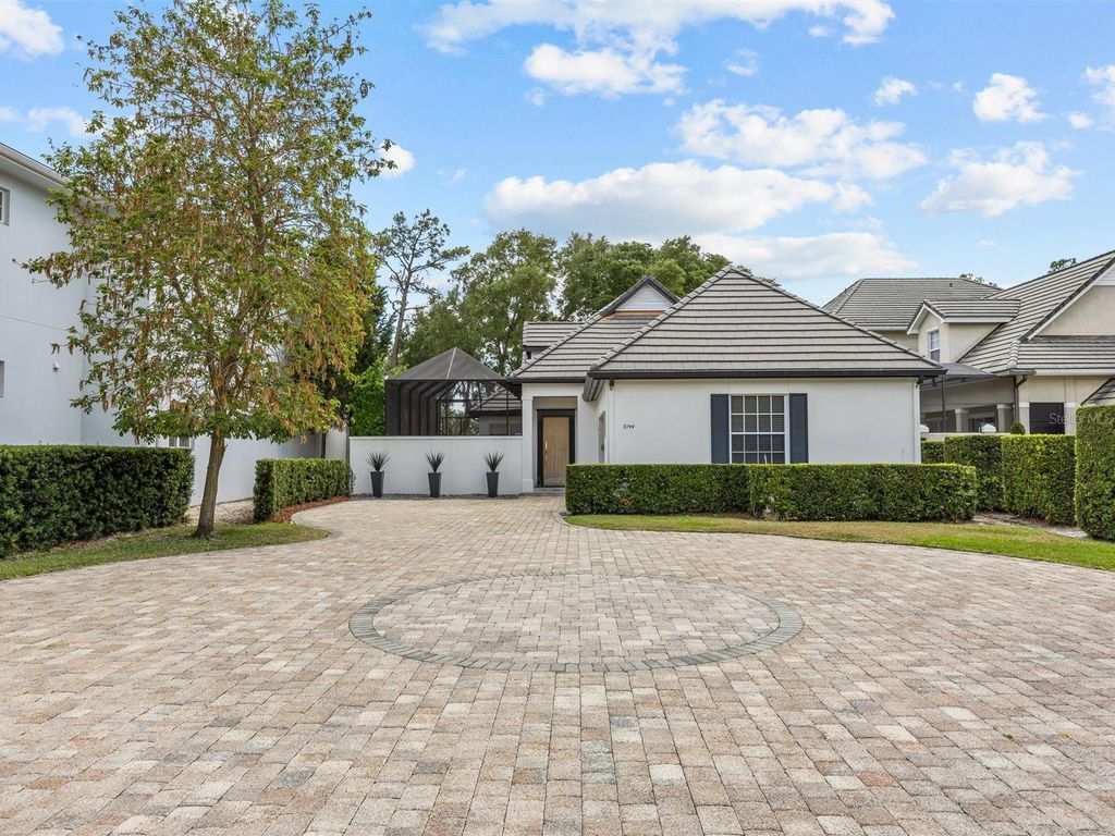 Image 4 of property listing at 9744 COVENT GARDEN DRIVE, Orlando, FL 32827