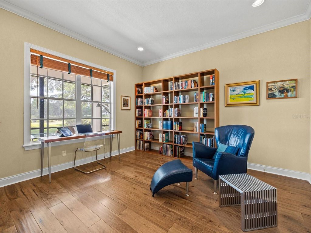 Image 45 of property listing at 9744 COVENT GARDEN DRIVE, Orlando, FL 32827