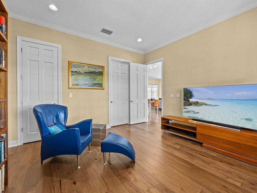 Image 46 of property listing at 9744 COVENT GARDEN DRIVE, Orlando, FL 32827