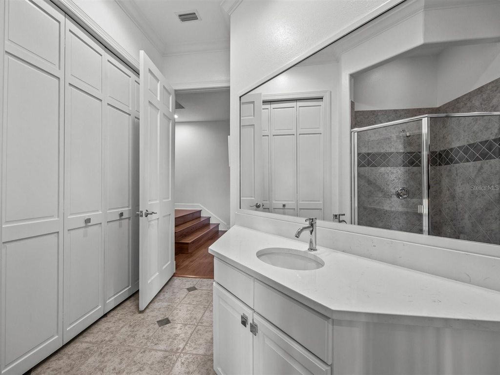 Image 47 of property listing at 9744 COVENT GARDEN DRIVE, Orlando, FL 32827