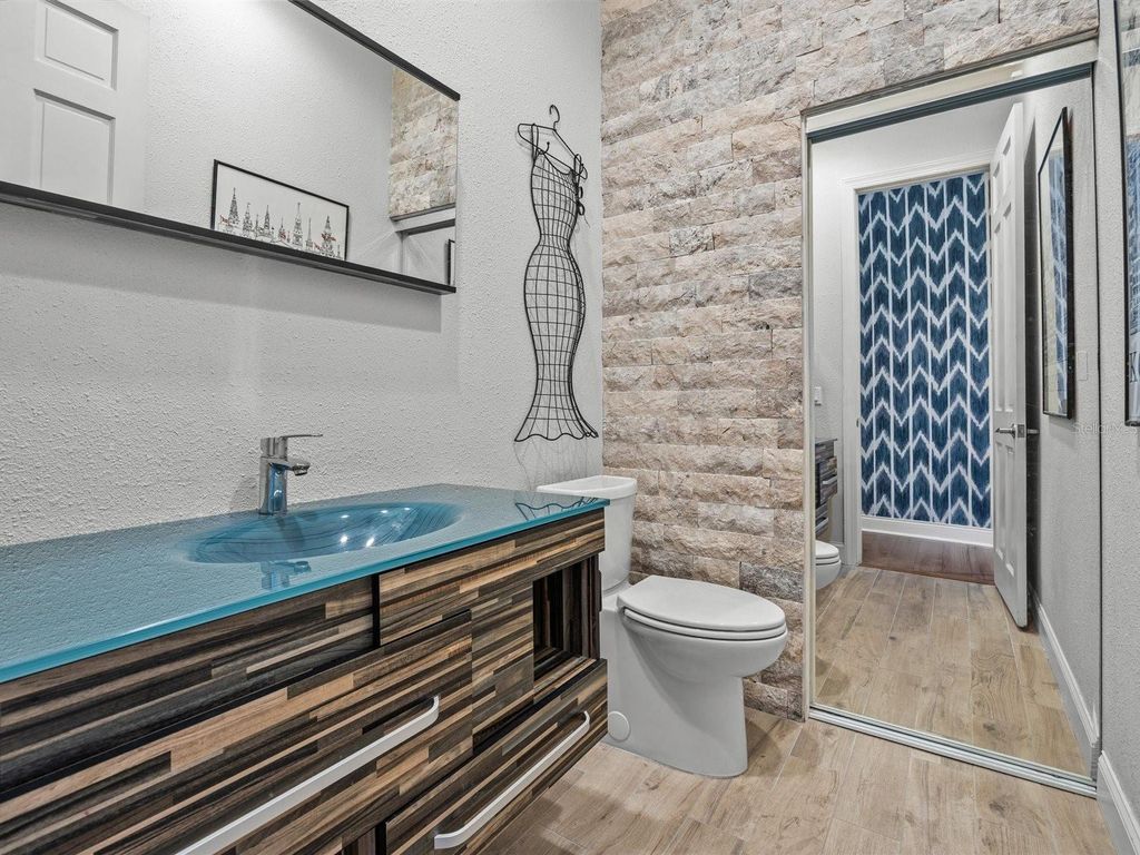 Image 50 of property listing at 9744 COVENT GARDEN DRIVE, Orlando, FL 32827