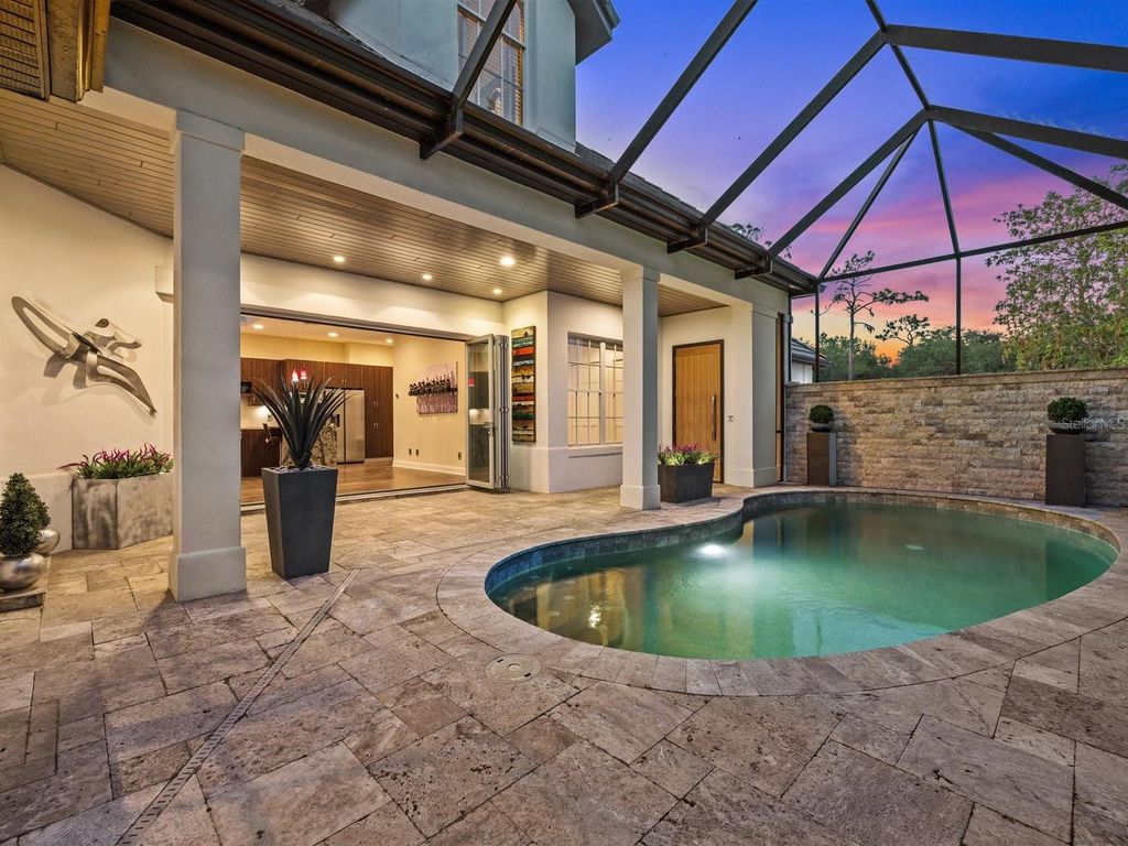 Image 8 of property listing at 9744 COVENT GARDEN DRIVE, Orlando, FL 32827