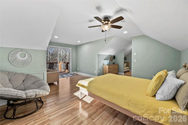 52 Treanors Place, Maggie Valley, NC 28751