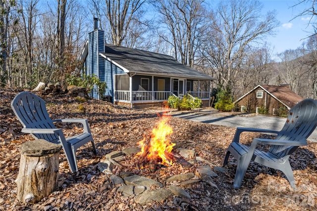 52 Treanors Place, Maggie Valley, NC 28751