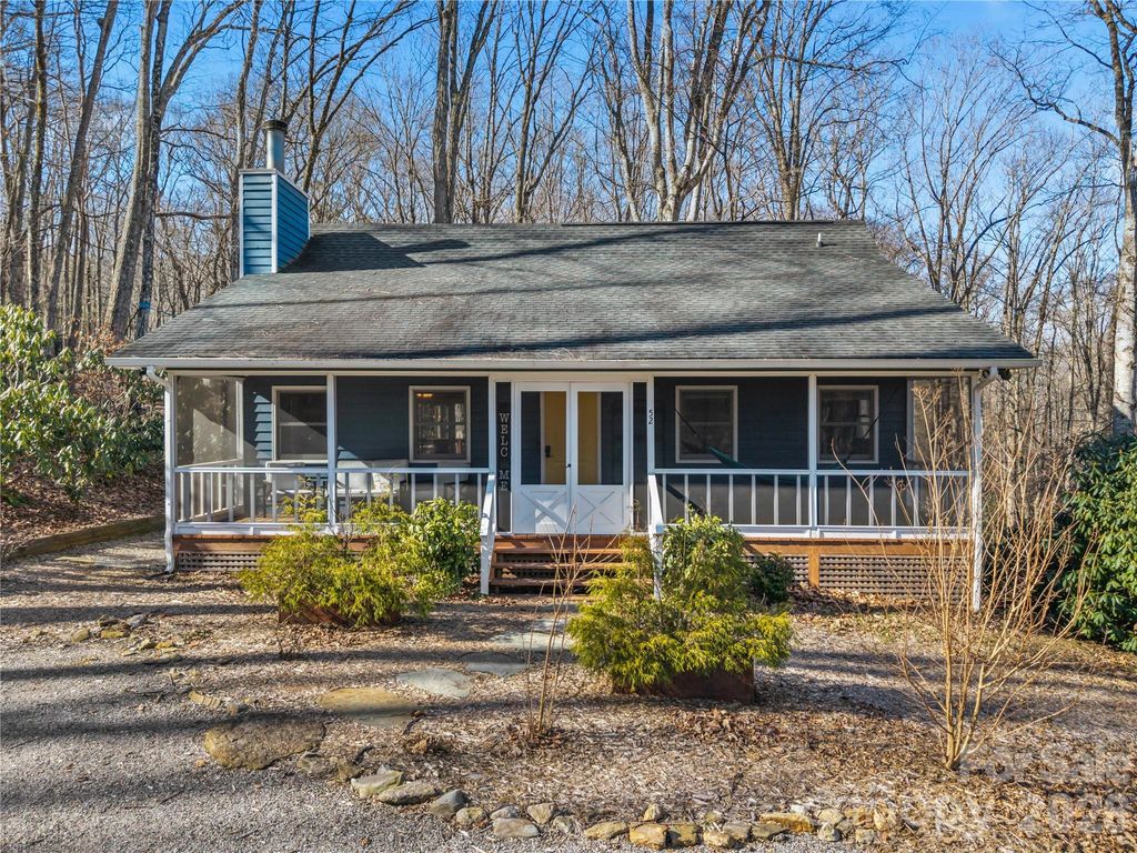 52 Treanors Place, Maggie Valley, NC 28751
