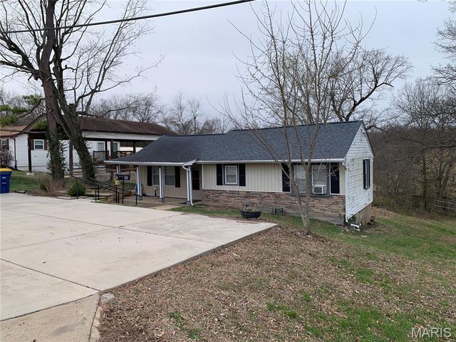 1218 S 5th Street, De Soto, MO 63020