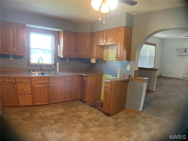 1218 S 5th Street, De Soto, MO 63020