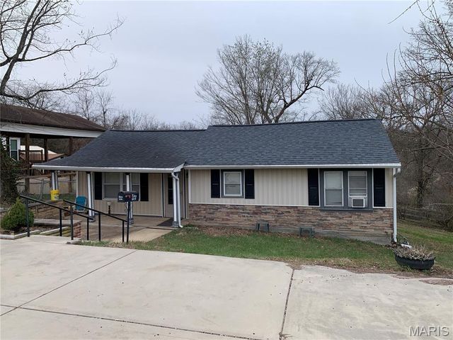 1218 S 5th Street, De Soto, MO 63020