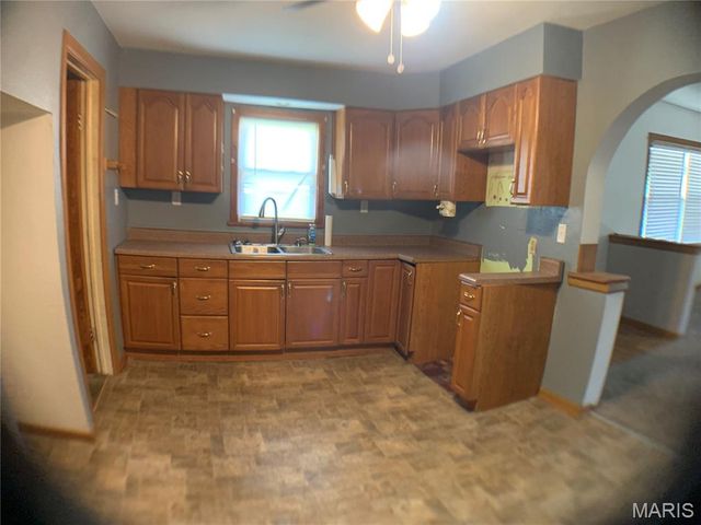 1218 S 5th Street, De Soto, MO 63020