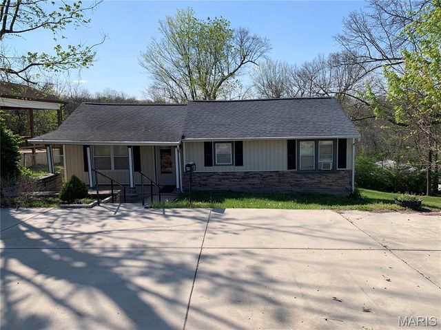 1218 S 5th Street, De Soto, MO 63020