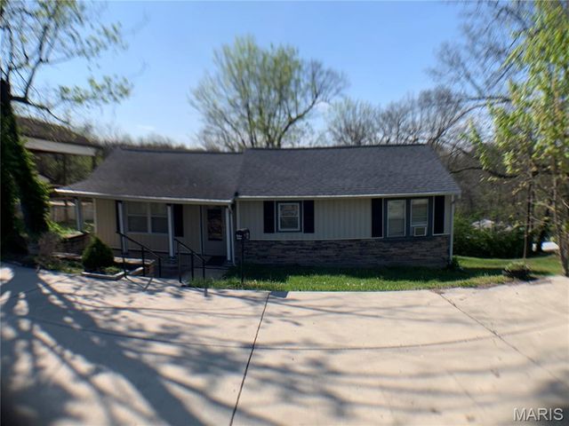 1218 S 5th Street, De Soto, MO 63020