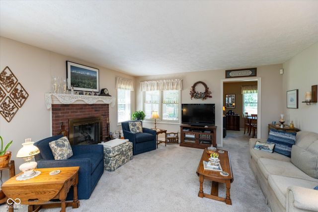 7086 Steinmeier Drive W, Indianapolis, IN 46220