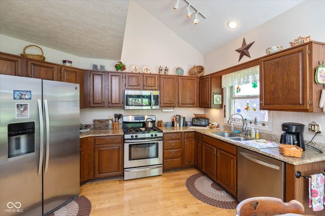 7086 Steinmeier Drive W, Indianapolis, IN 46220