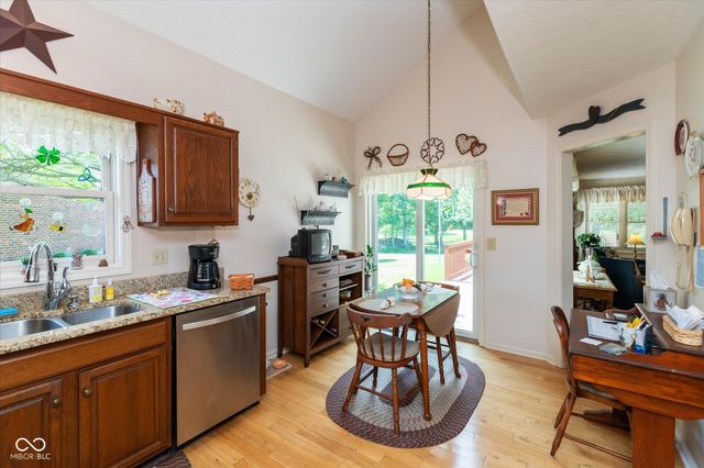 7086 Steinmeier Drive W, Indianapolis, IN 46220