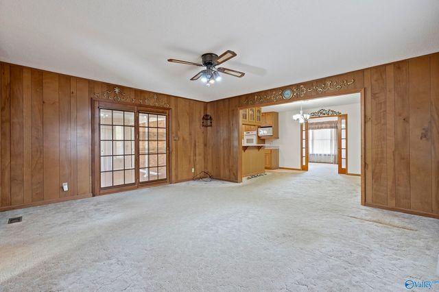 4300 Clayrest Drive NW, Huntsville, AL 35816