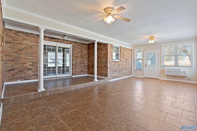 4300 Clayrest Drive NW, Huntsville, AL 35816