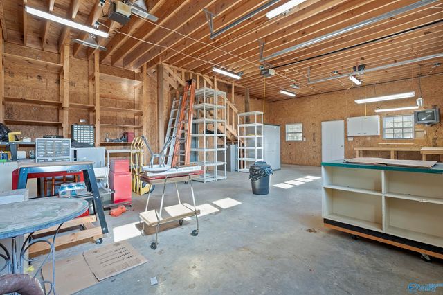 4300 Clayrest Drive NW, Huntsville, AL 35816