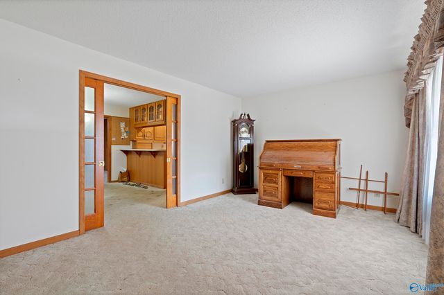 4300 Clayrest Drive NW, Huntsville, AL 35816