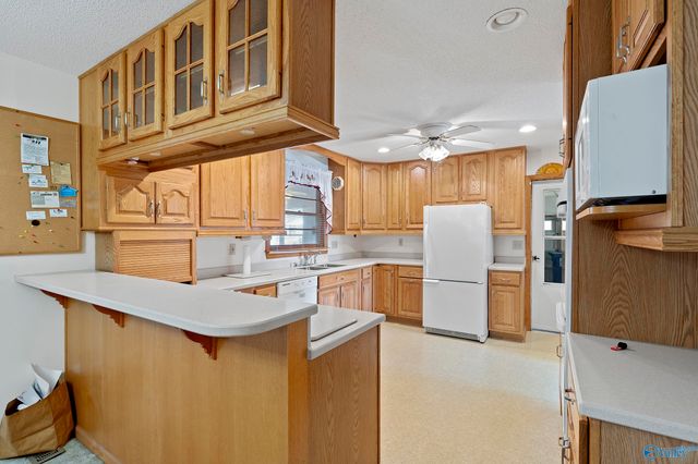 4300 Clayrest Drive NW, Huntsville, AL 35816