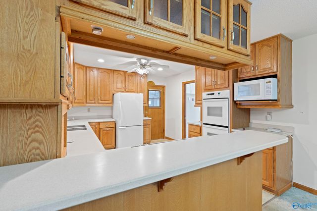 4300 Clayrest Drive NW, Huntsville, AL 35816