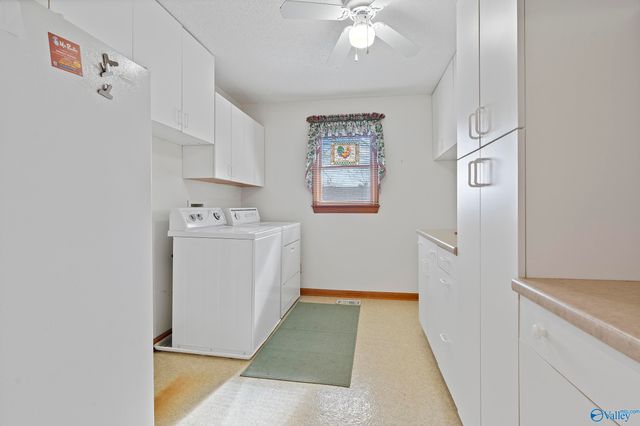 4300 Clayrest Drive NW, Huntsville, AL 35816