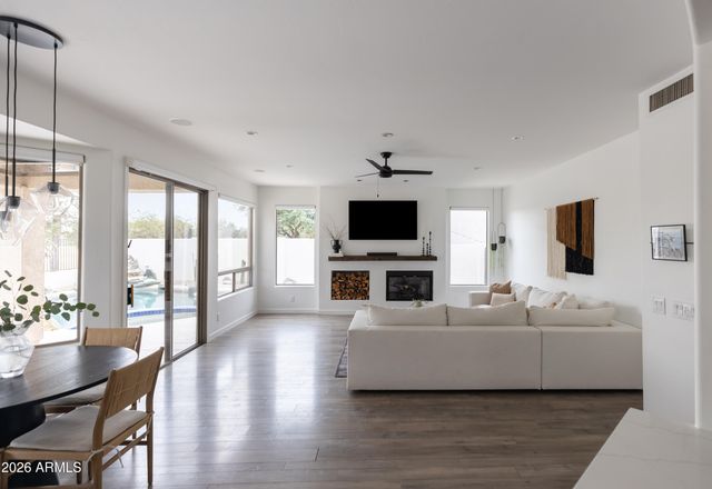 6735 E GELDING Drive, Scottsdale, AZ 85254