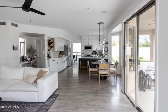 6735 E GELDING Drive, Scottsdale, AZ 85254