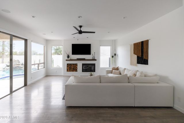 6735 E GELDING Drive, Scottsdale, AZ 85254