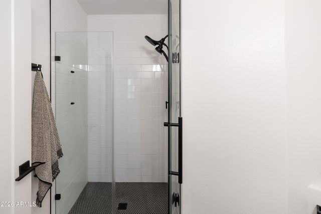 6735 E GELDING Drive, Scottsdale, AZ 85254