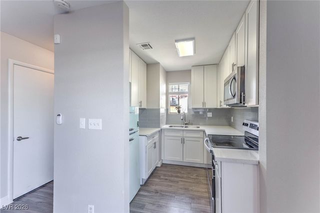 5015 Spencer Street C, Las Vegas, NV 89119