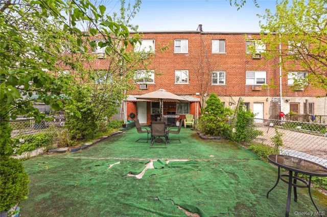 627 Commonwealth Avenue, Bronx, NY 10473
