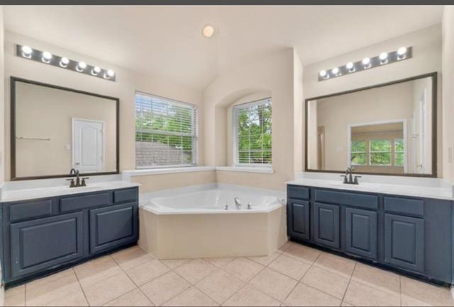 1801 Sharpsbury Drive, Euless, TX 76040