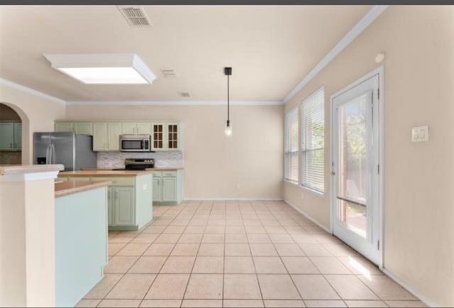 1801 Sharpsbury Drive, Euless, TX 76040