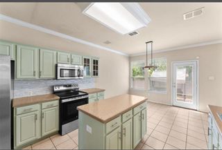 1801 Sharpsbury Drive, Euless, TX 76040