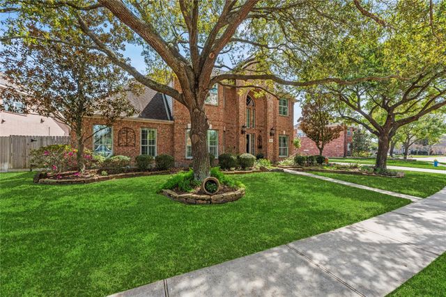 17411 Pinecreek Hollow Lane, Houston, TX 77095