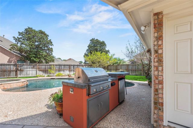 17411 Pinecreek Hollow Lane, Houston, TX 77095