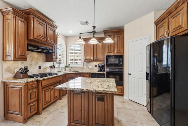 17411 Pinecreek Hollow Lane, Houston, TX 77095