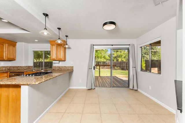 340 N Lexington Dr, Folsom, CA 95630