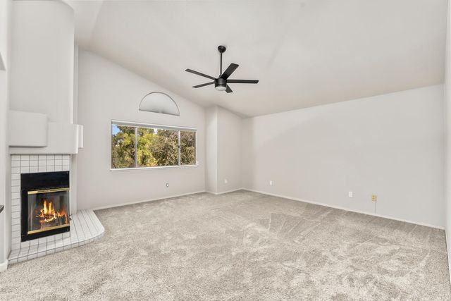 340 N Lexington Dr, Folsom, CA 95630