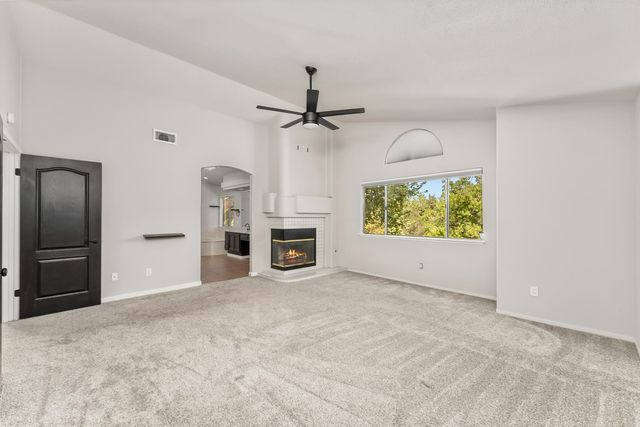340 N Lexington Dr, Folsom, CA 95630
