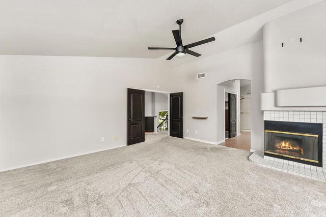 340 N Lexington Dr, Folsom, CA 95630