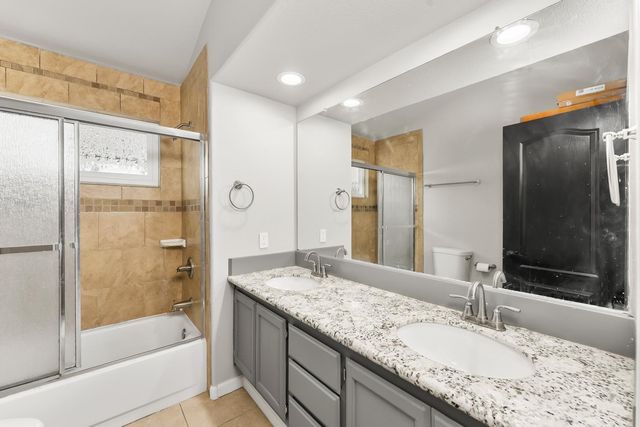 340 N Lexington Dr, Folsom, CA 95630