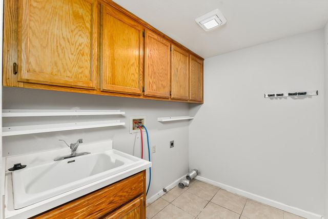 340 N Lexington Dr, Folsom, CA 95630