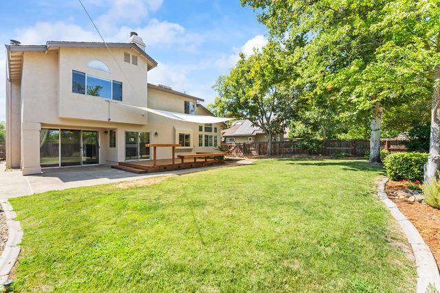 340 N Lexington Dr, Folsom, CA 95630