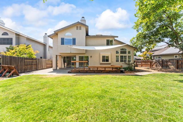 340 N Lexington Dr, Folsom, CA 95630